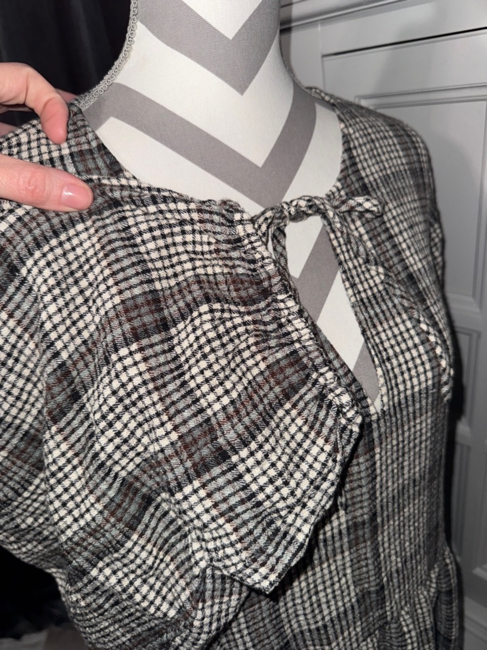 NWOT Cato Black and White Plaid Tie-Neck Women’s Dress With Pockets Size XL - Picture 8 of 14